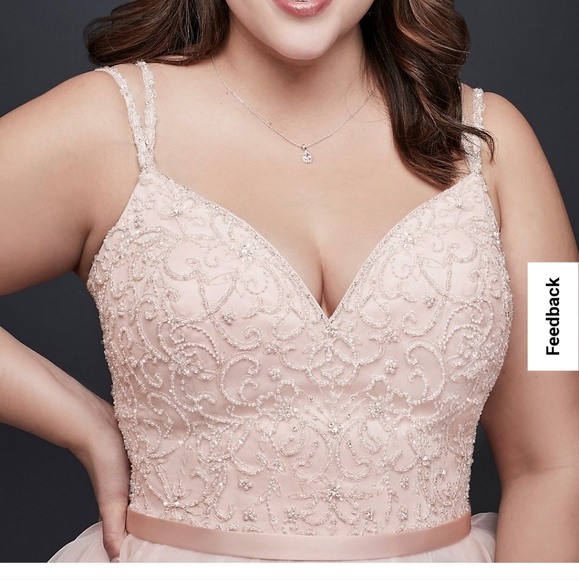 David's Bridal Blush wedding gown - Picture 4 of 7